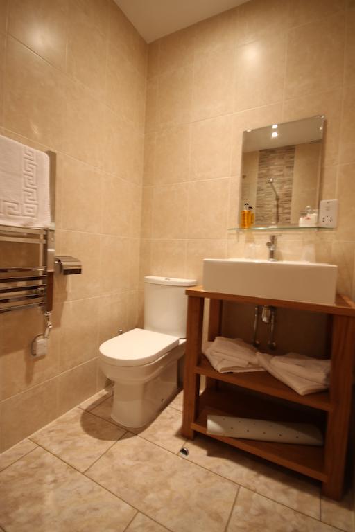 The Lion Hotel Blaenavon Phòng bức ảnh